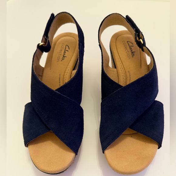 Clarks Women's Navy Blue Suede and Tan Cork Wedge Sandals Size 8 1/2 - Picture 4 of 11